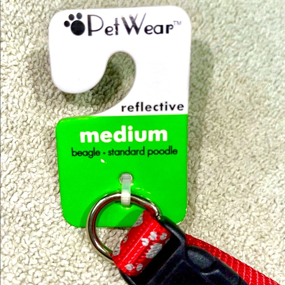 ✨HP✨ DOG MEDIUM REFLECTIVE DECORATIVE REVERSIBLE COLLAR/BANDANA BY “PETWEAR” - Picture 3 of 5